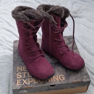 The North Face waterproof boots (6.5)